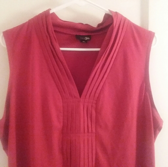 East 5th Dressy Top - Picture 2 of 10